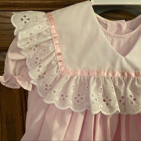 🎀 Two Piece Frilly Dress 🎀 - Picture 3 of 6